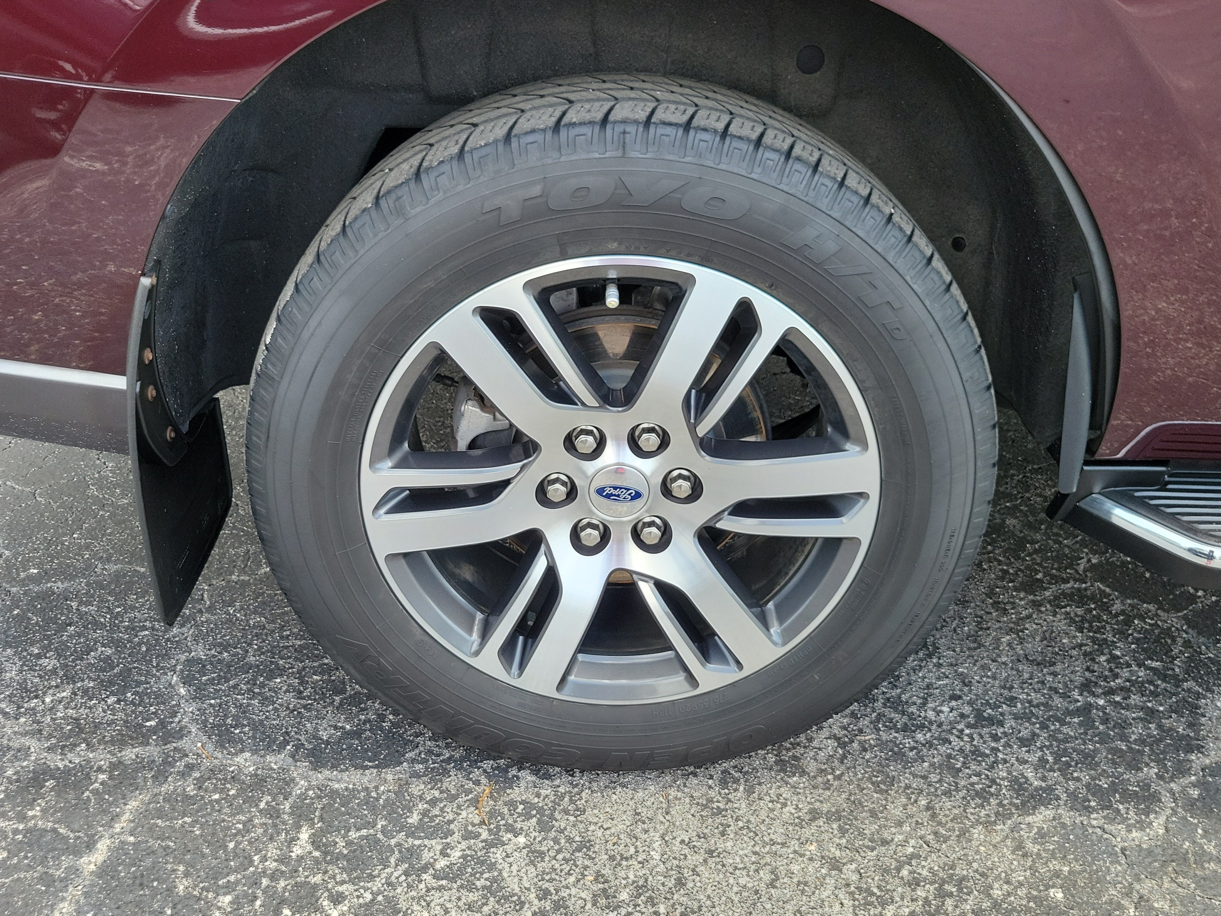 Used 2023 Ford Expedition XLT RWD image 7