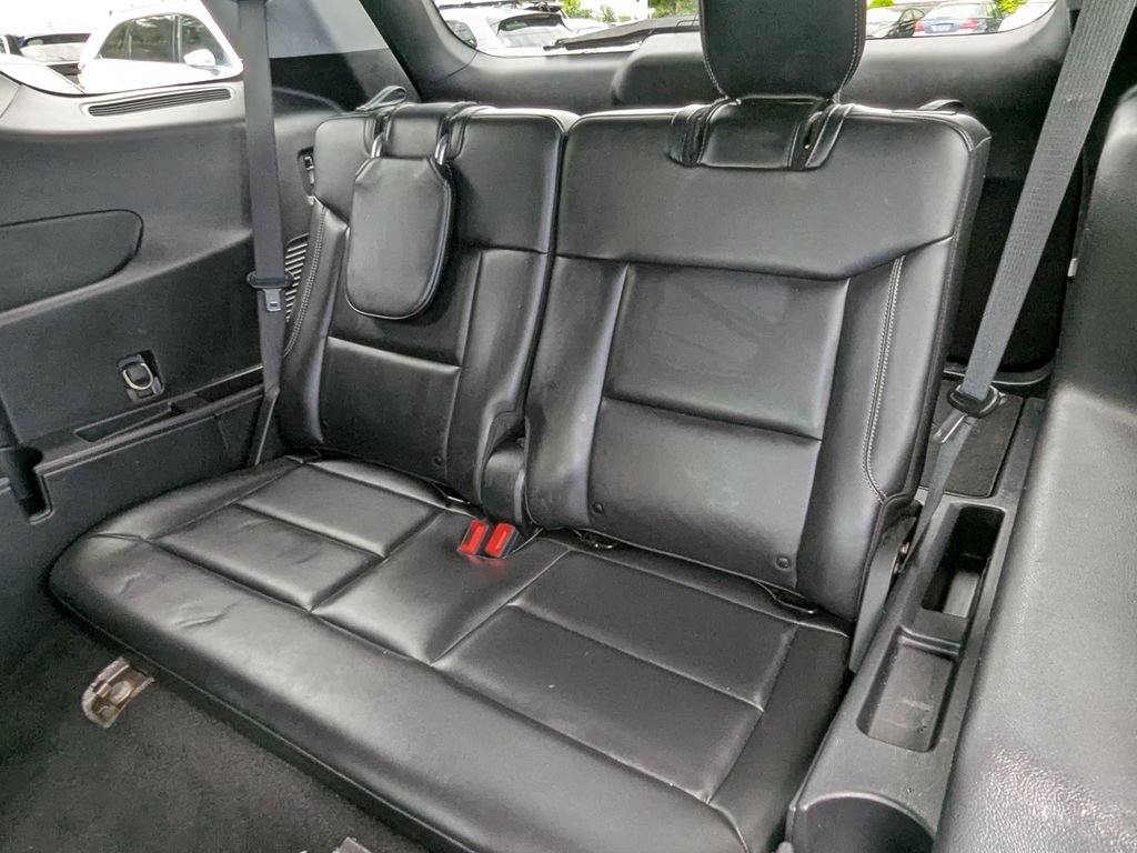 Used 2021 Ford Explorer XLT w/ Equipment Group 202A AWD/4WD image 50