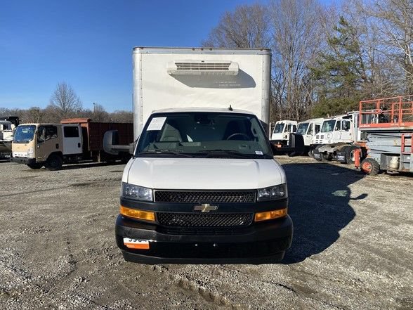 Used 2024 Chevrolet Express 3500 w/ Power Convenience Package RWD image 3