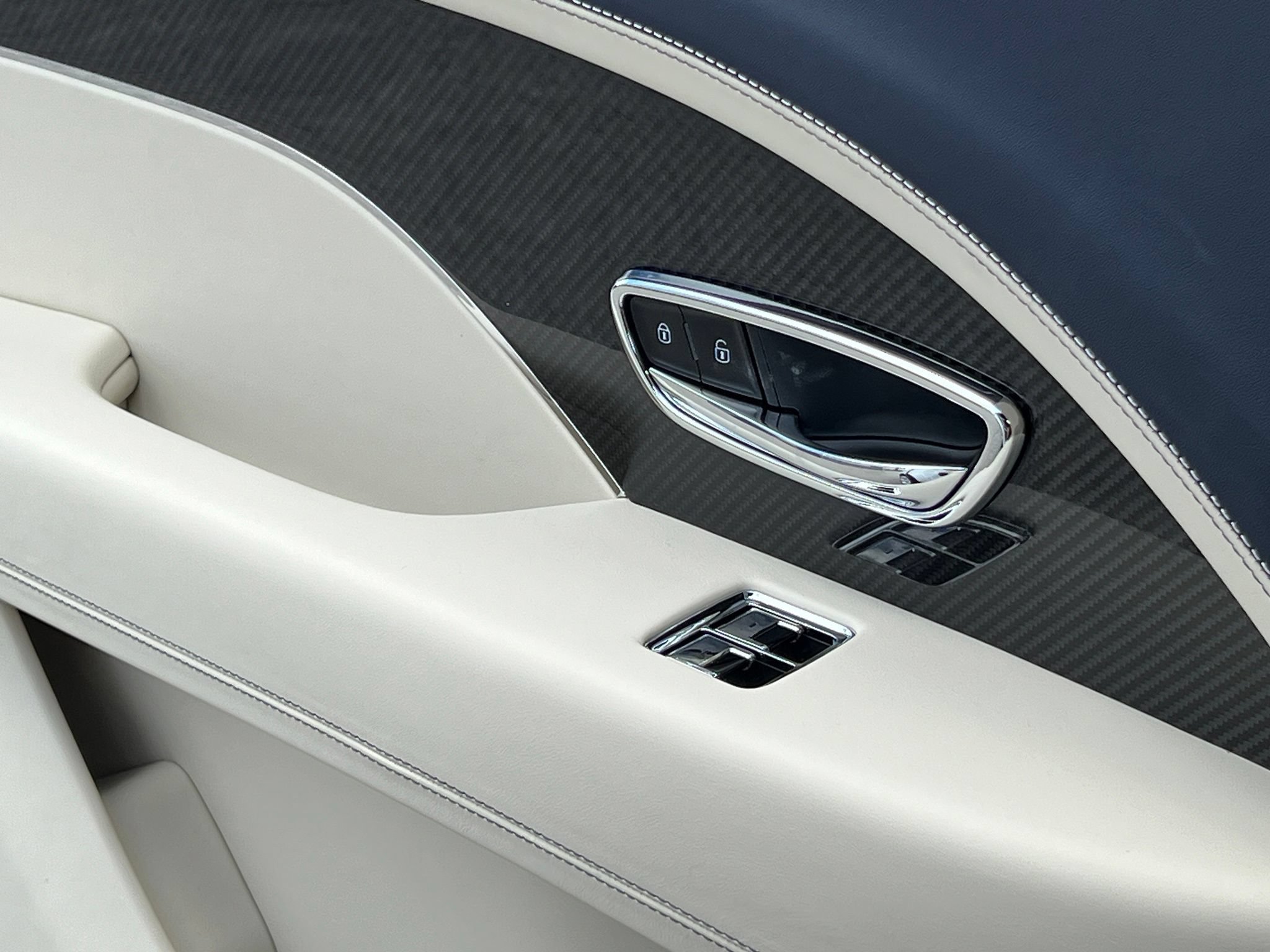 New 2026 Bentley Bentayga Extended Wheelbase AWD/4WD image 38