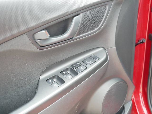 Used 2023 Hyundai Kona SE AWD/4WD image 16