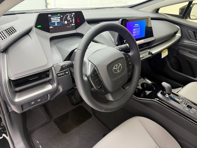 New 2026 Toyota Prius LE image 8