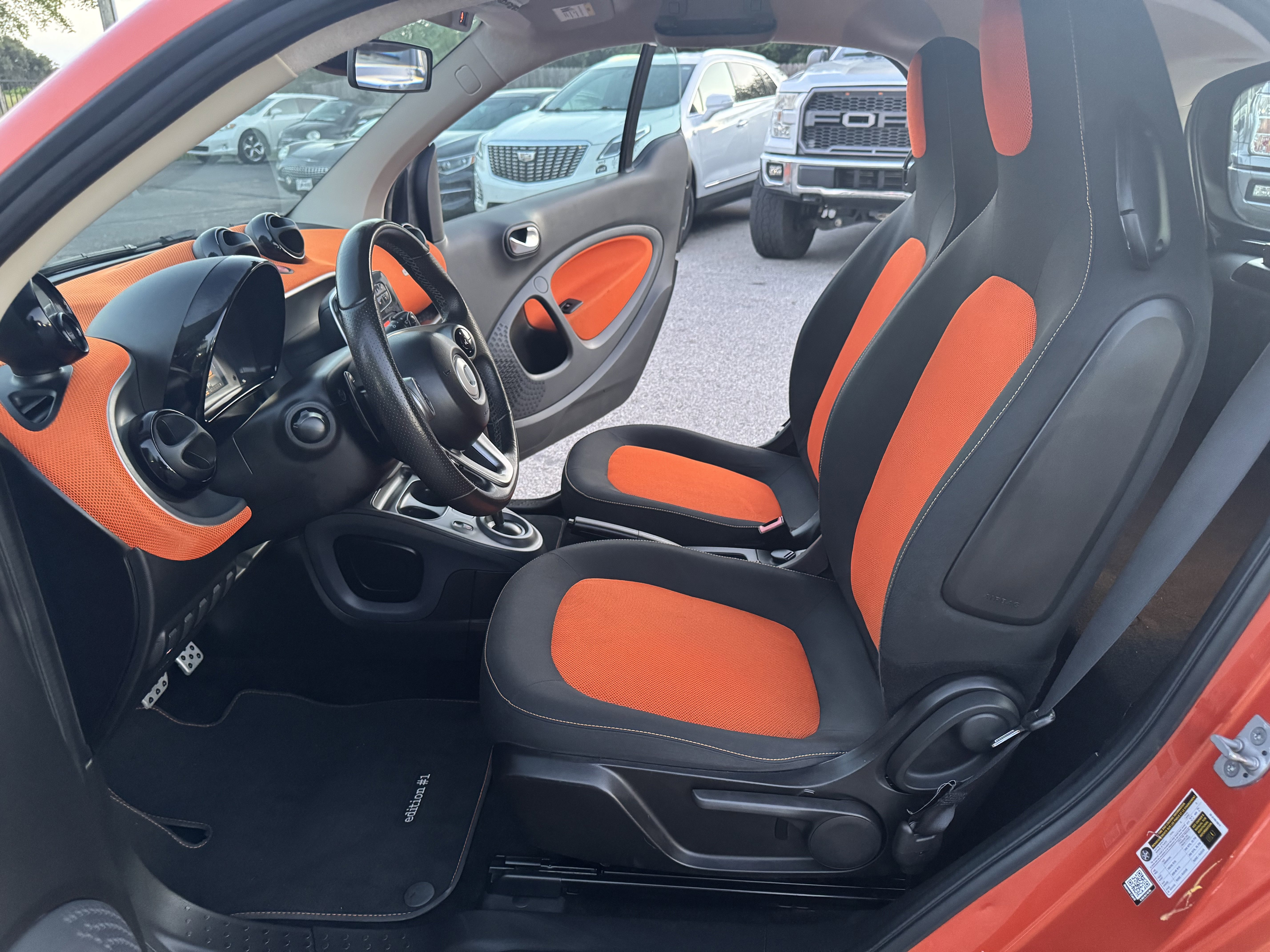 Used 2016 smart fortwo passion image 28