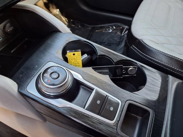 Certified 2023 Ford Escape SE w/ PHEV Premium Package image 23