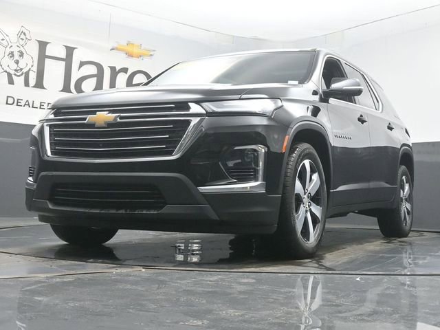Used 2023 Chevrolet Traverse LT w/ LT Premium Package image 4