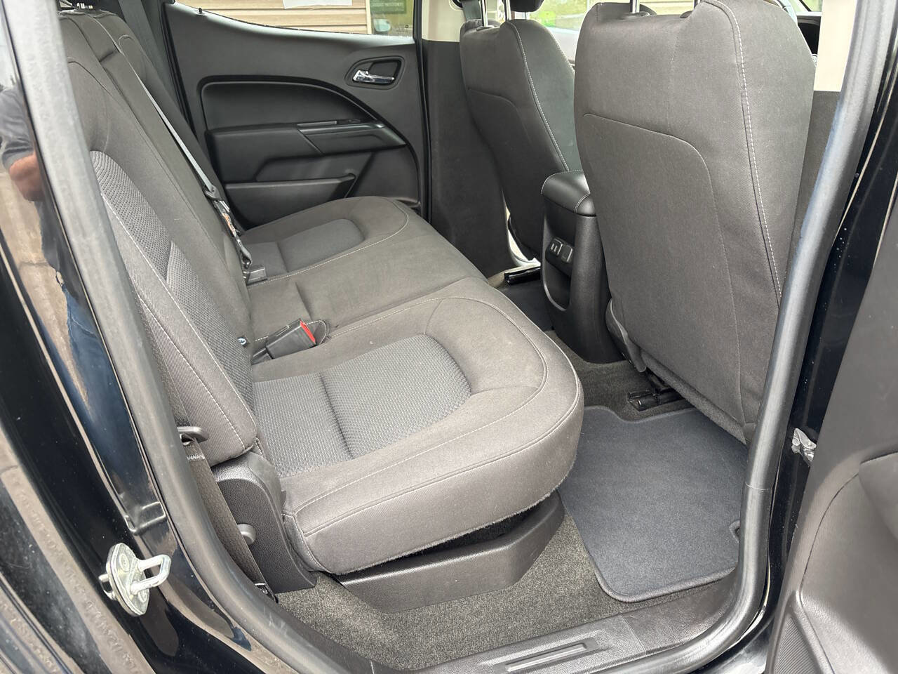 Used 2018 Chevrolet Colorado LT image 9