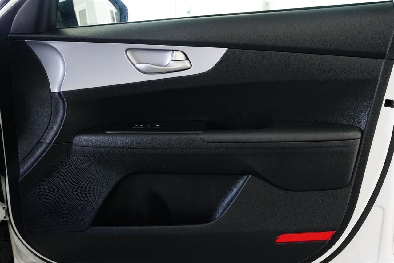 Used 2024 Kia Forte LXS FWD image 20