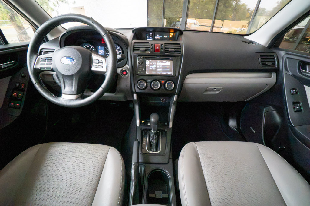Used 2015 Subaru Forester 2.5i Touring w/ Eyesight & Navigation System AWD/4WD image 19