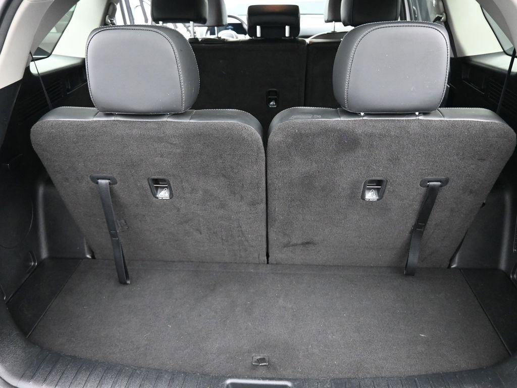Used 2024 Kia Sorento S image 14