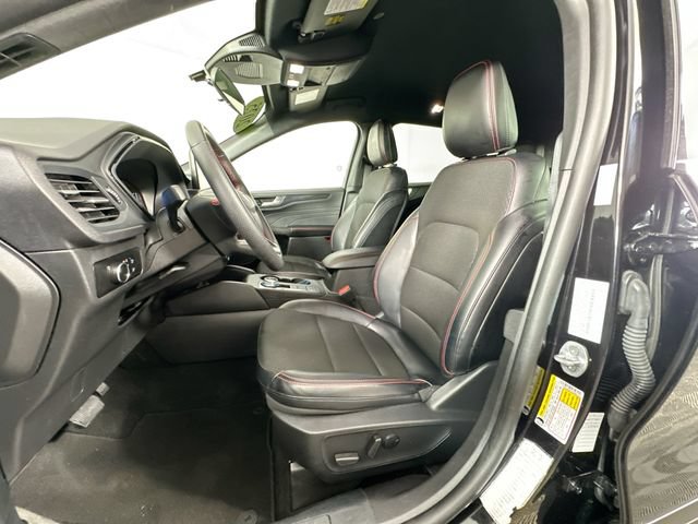 Used 2025 Ford Escape ST-Line AWD/4WD image 16