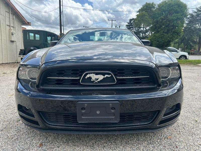 Used 2013 Ford Mustang Premium RWD image 2