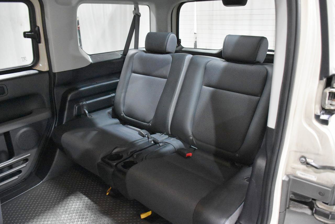 Used 2005 Honda Element EX image 19