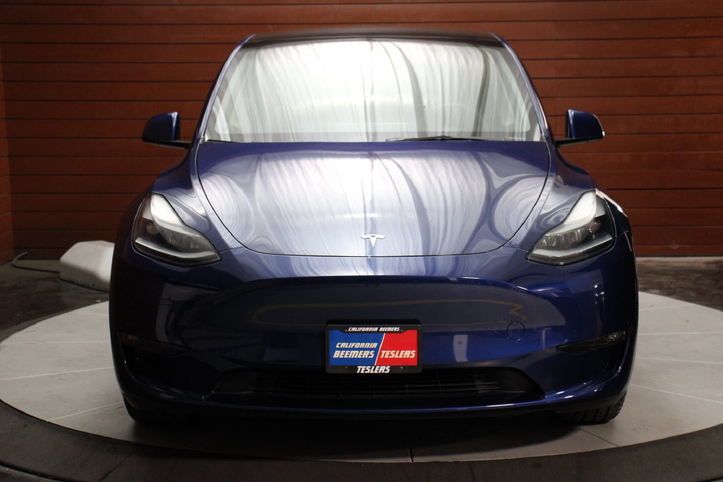Used 2023 Tesla Model Y Long Range AWD/4WD image 2