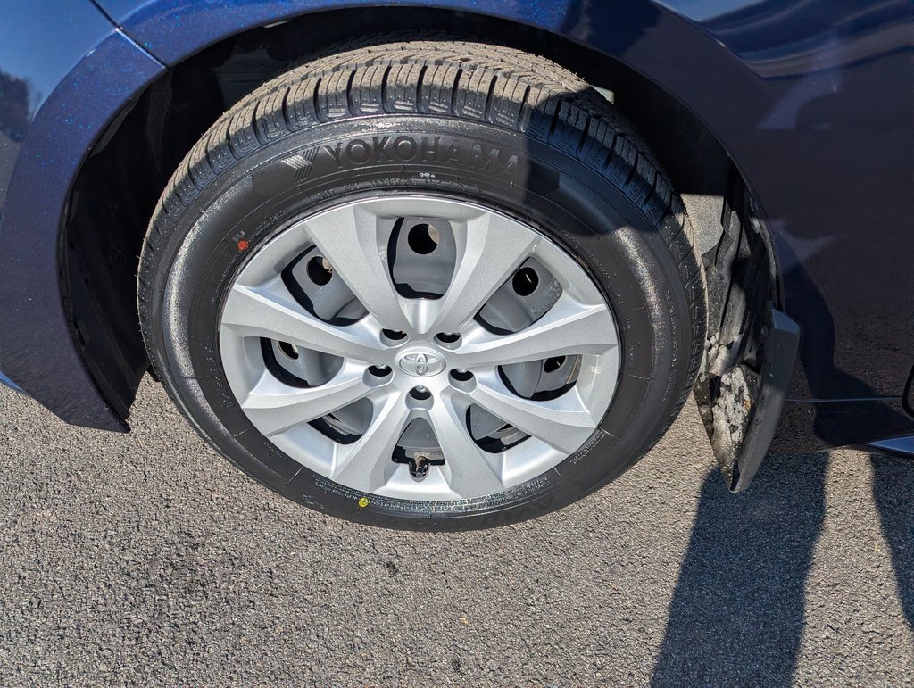 Used 2023 Toyota Corolla LE w/ Carpet Mat Package (TMS) image 12