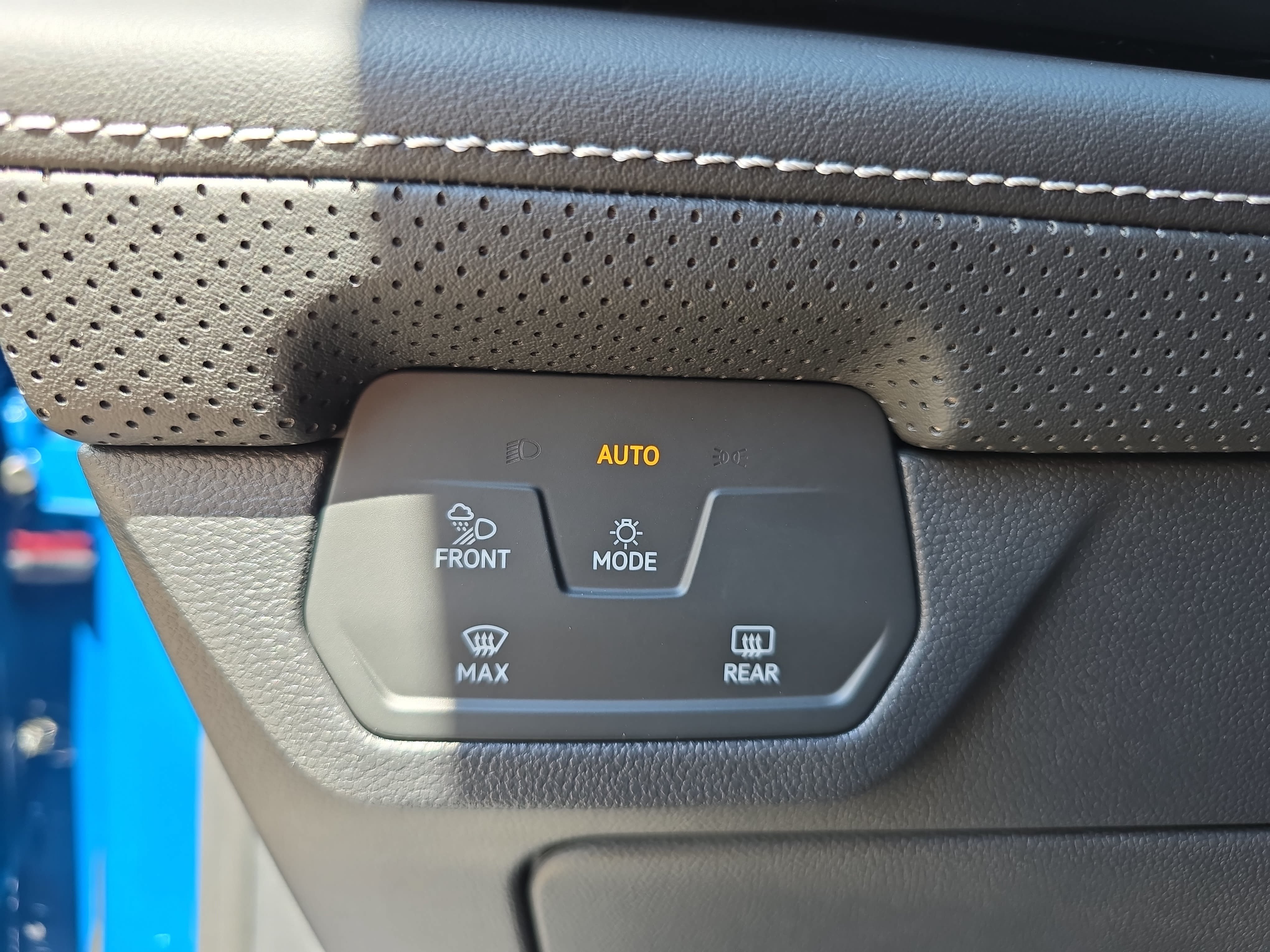 New 2026 Volkswagen Atlas Cross Sport SE AWD/4WD image 26