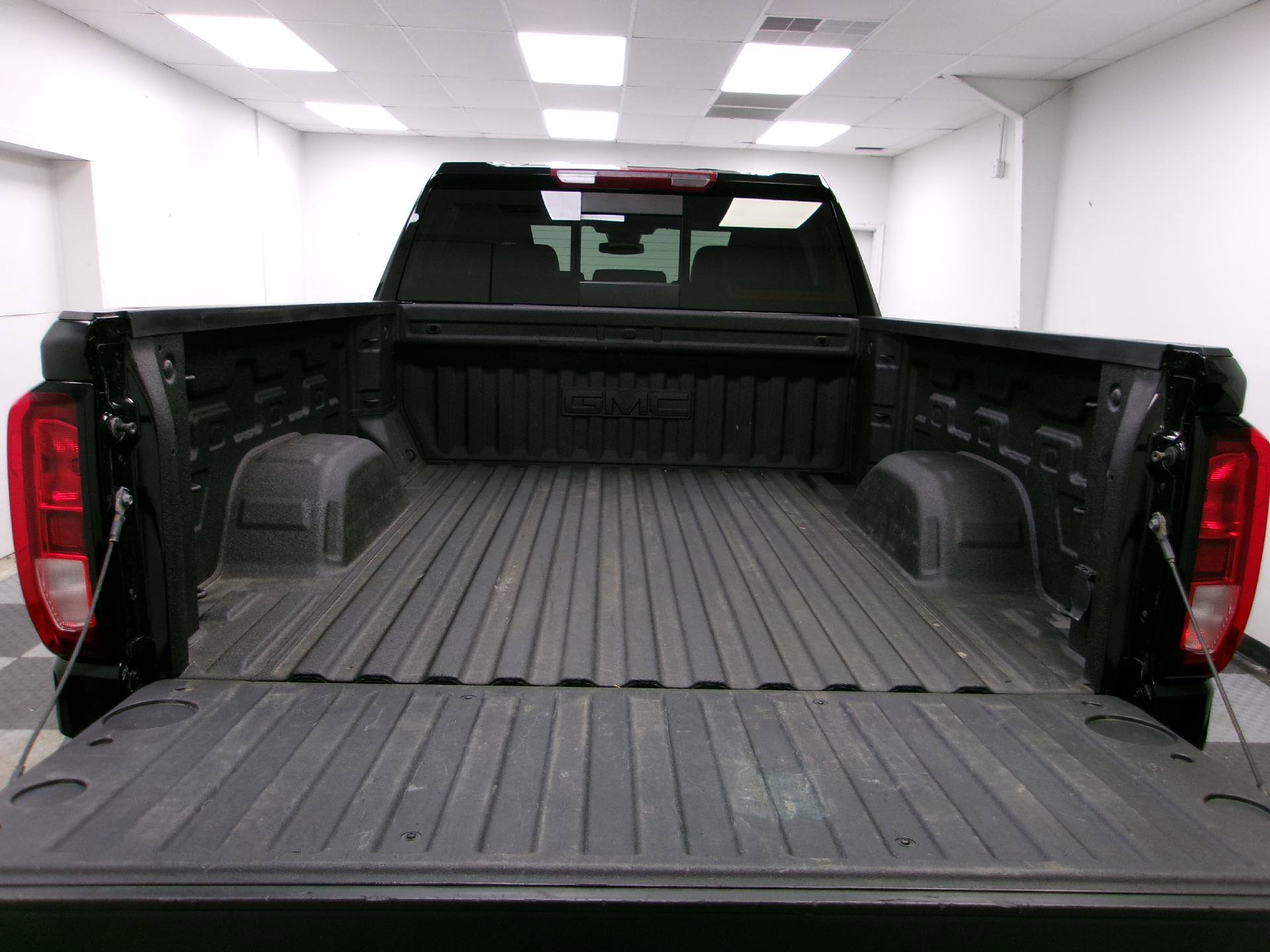 Certified 2024 GMC Sierra 1500 Elevation w/ Elevation Premium Package AWD/4WD image 11