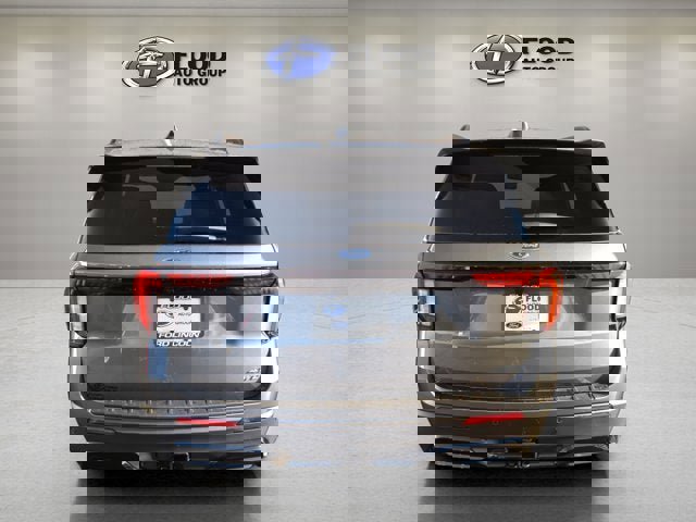 New 2026 Ford Explorer ST-Line w/ ST-Line Street Pack image 3