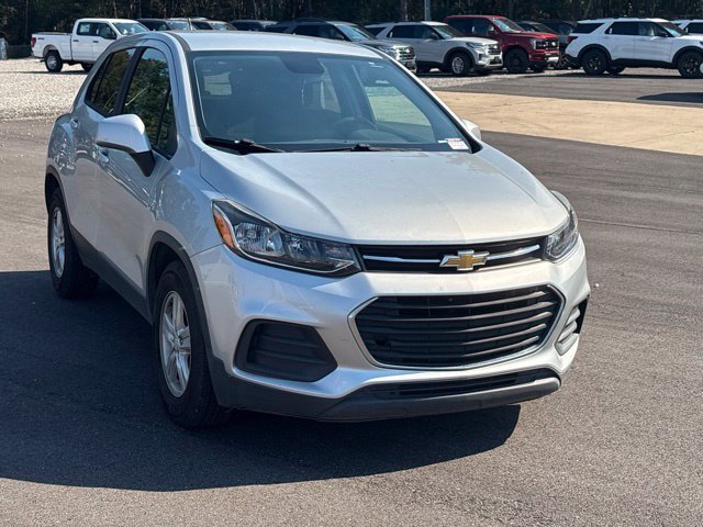 Used 2020 Chevrolet Trax LS w/ Tint and Cruise Package FWD image 1