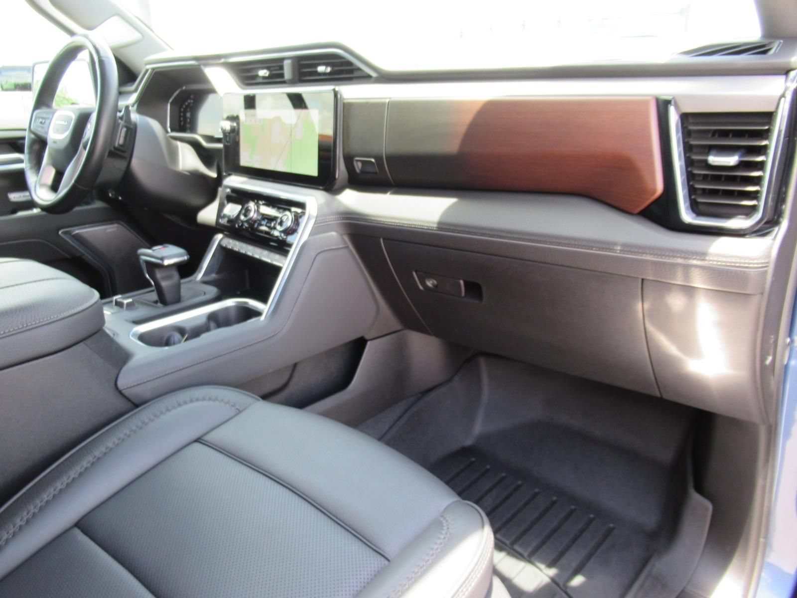 Used 2026 GMC Sierra 1500 Denali AWD/4WD image 11