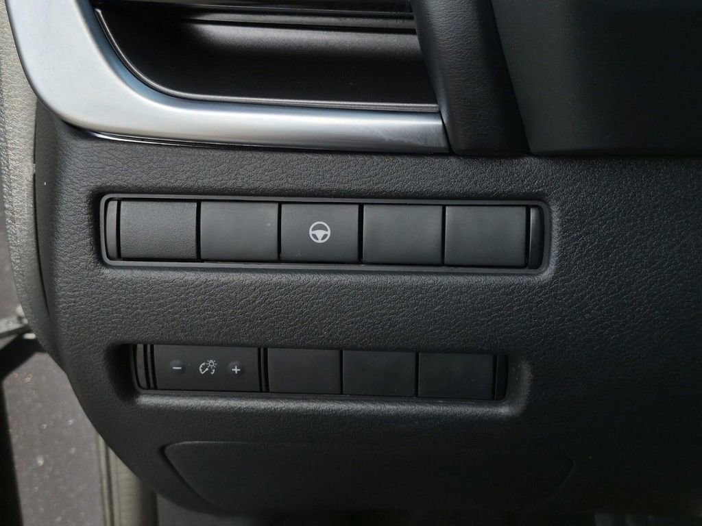 Used 2022 Nissan Rogue SV image 26