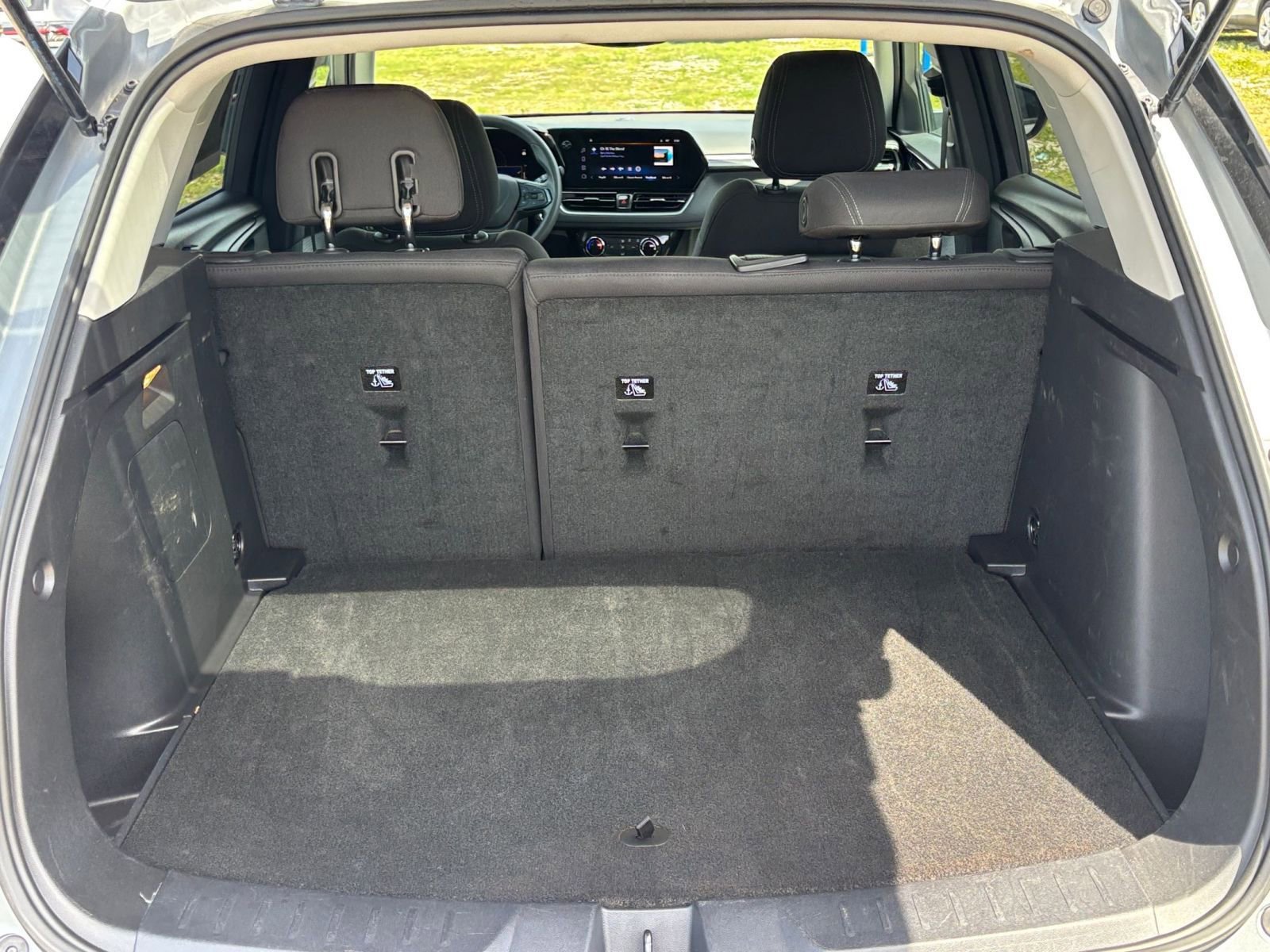 Used 2025 Chevrolet TrailBlazer LT FWD image 32