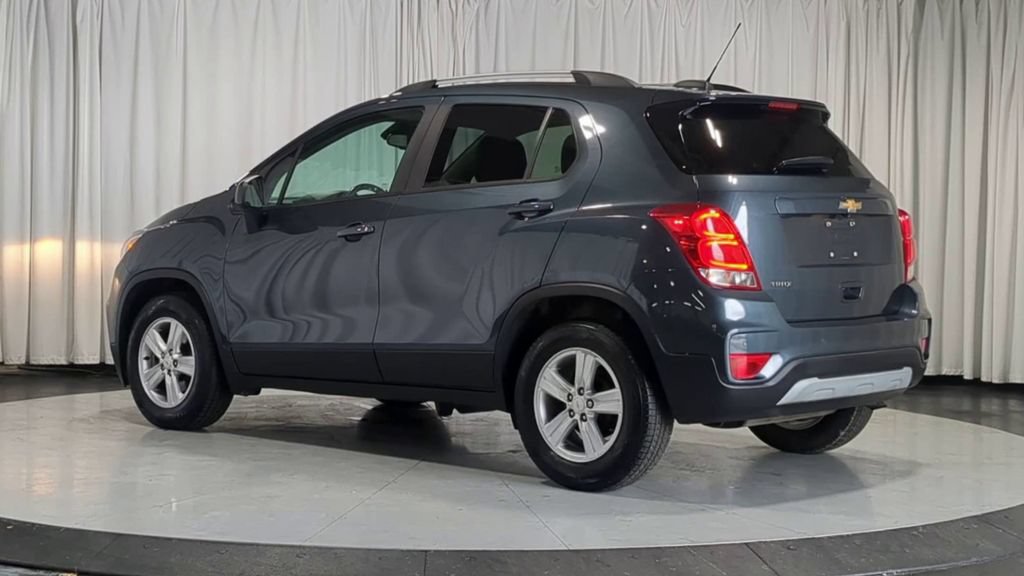 Used 2021 Chevrolet Trax LT w/ Driver Confidence Package FWD image 8