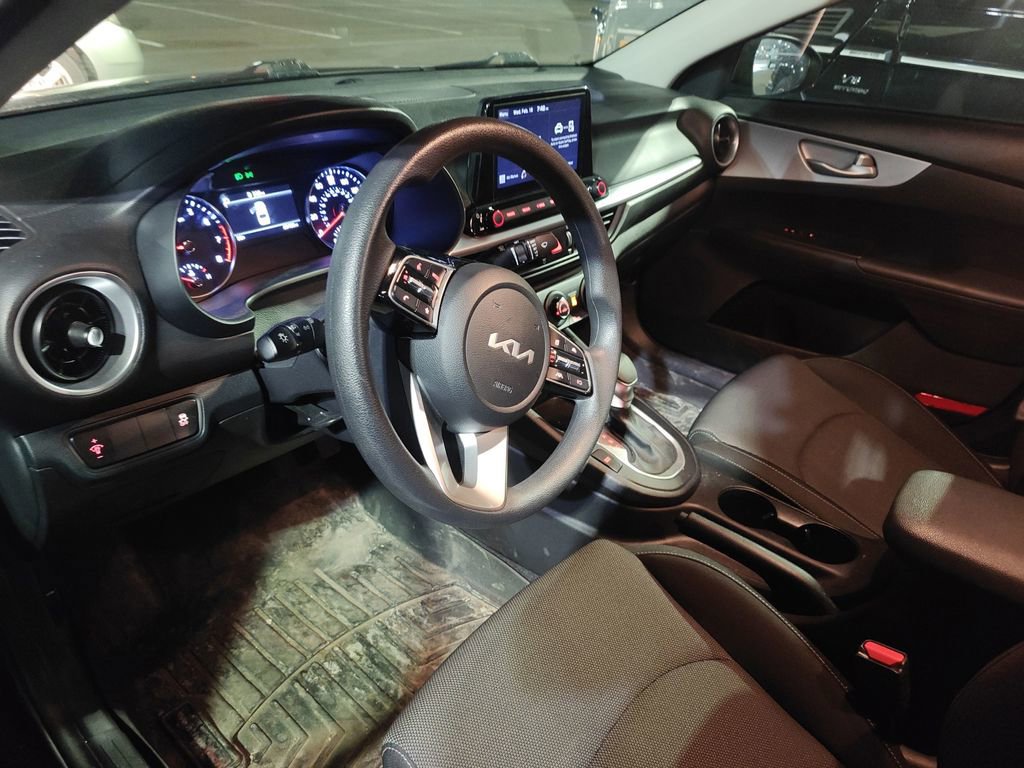 Used 2024 Kia Forte LX image 7