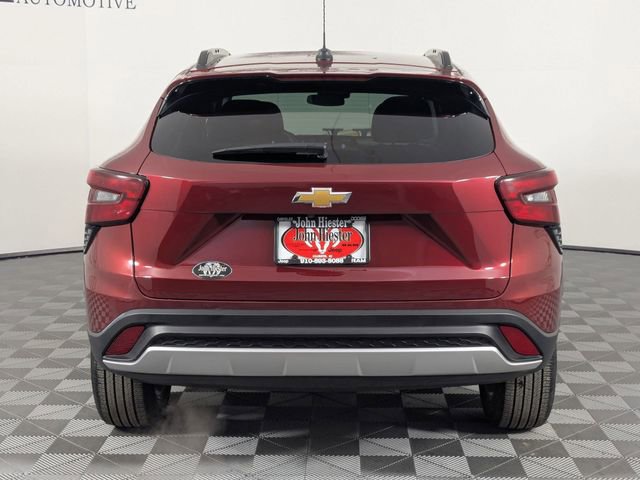 Used 2025 Chevrolet Trax LT w/ LT Convenience Package image 6