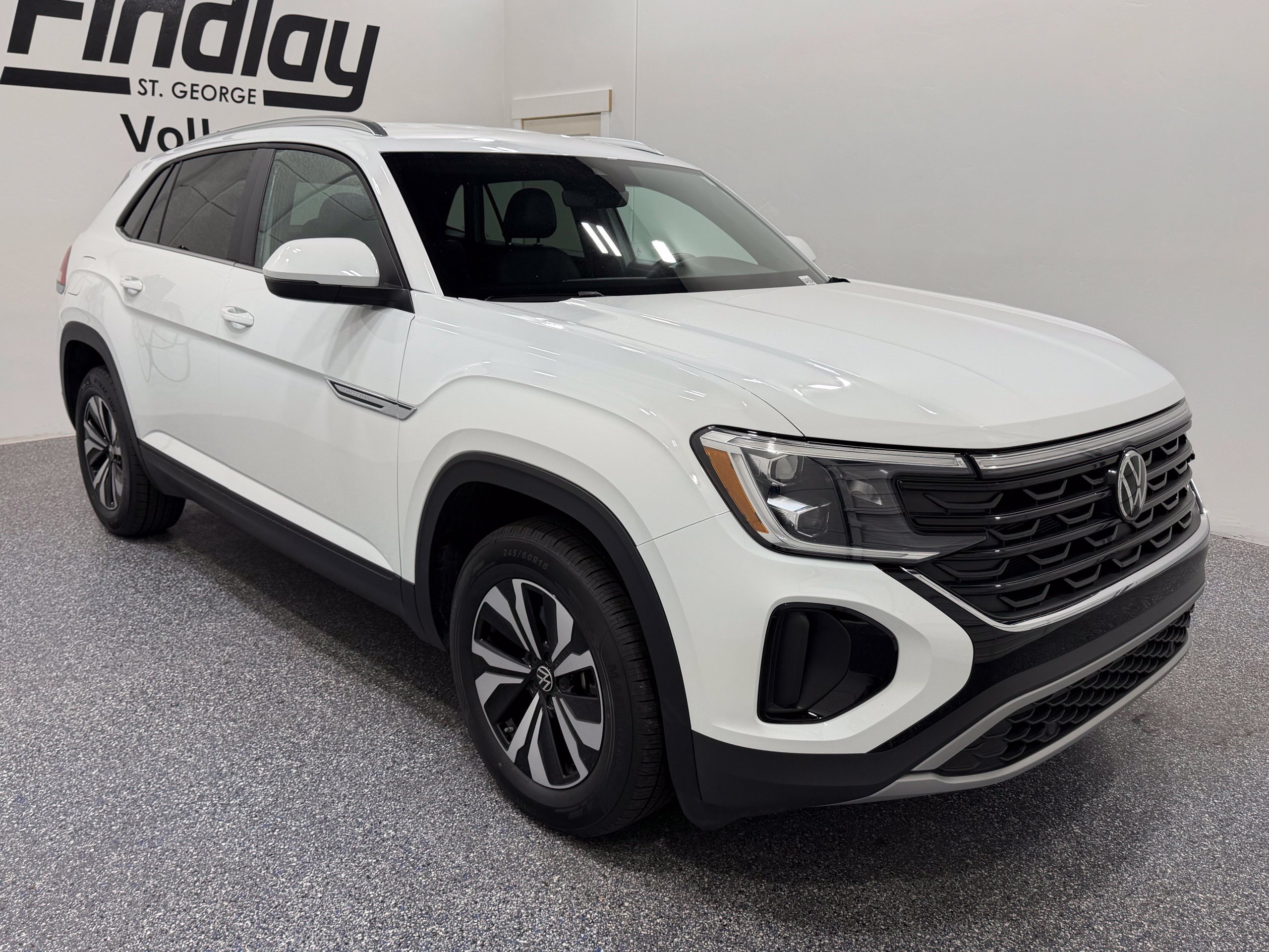 Certified 2024 Volkswagen Atlas Cross Sport SE FWD image 9