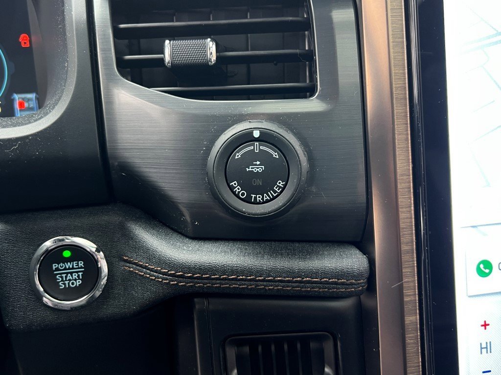 Used 2024 Ford F150 Lightning Lariat image 28