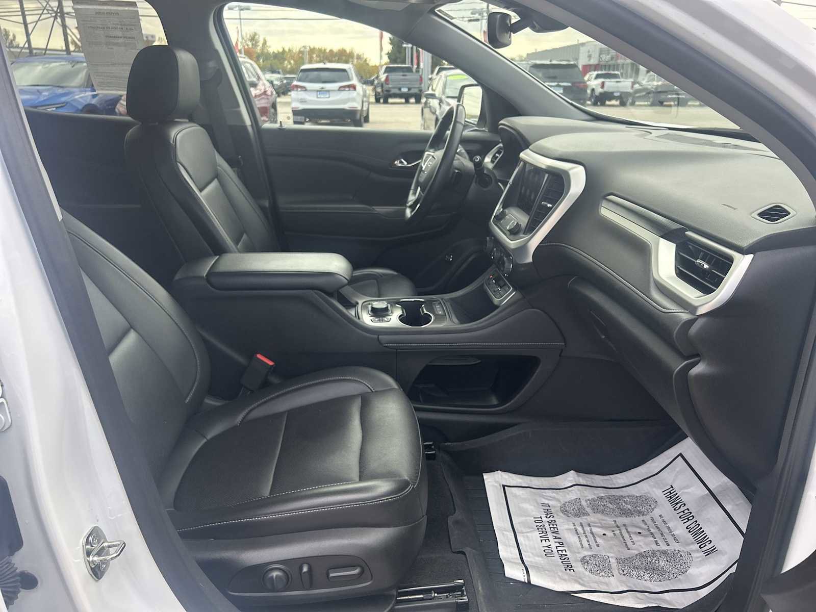 Used 2023 GMC Acadia SLT w/ Elevation Edition image 28