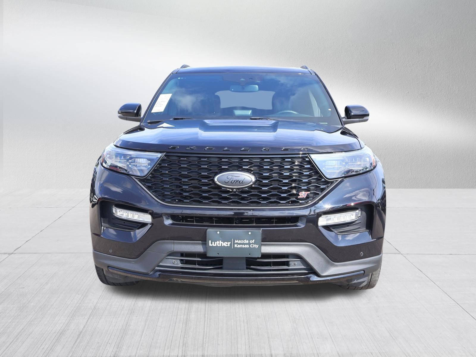 Used 2023 Ford Explorer ST w/ Equipment Group 401A AWD/4WD image 2