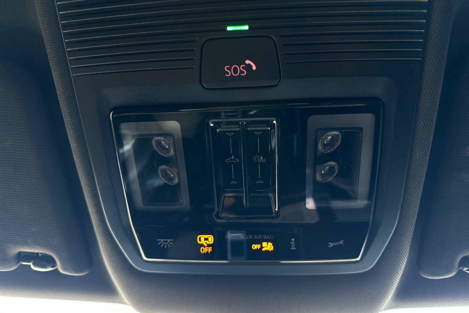 Used 2024 Volkswagen Atlas Cross Sport SEL Premium R-Line image 37