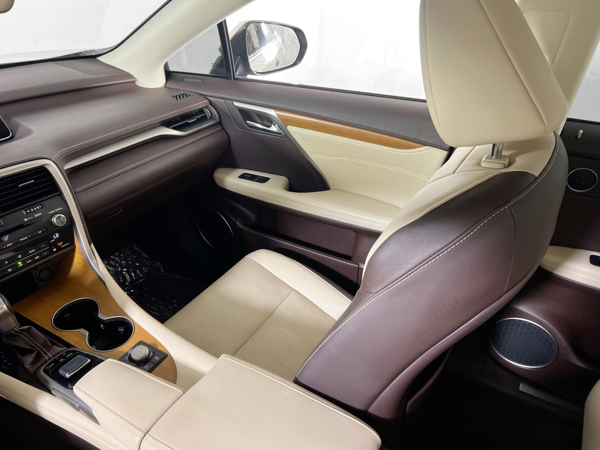 Used 2018 Lexus RX 450h AWD w/ Premium Package image 24