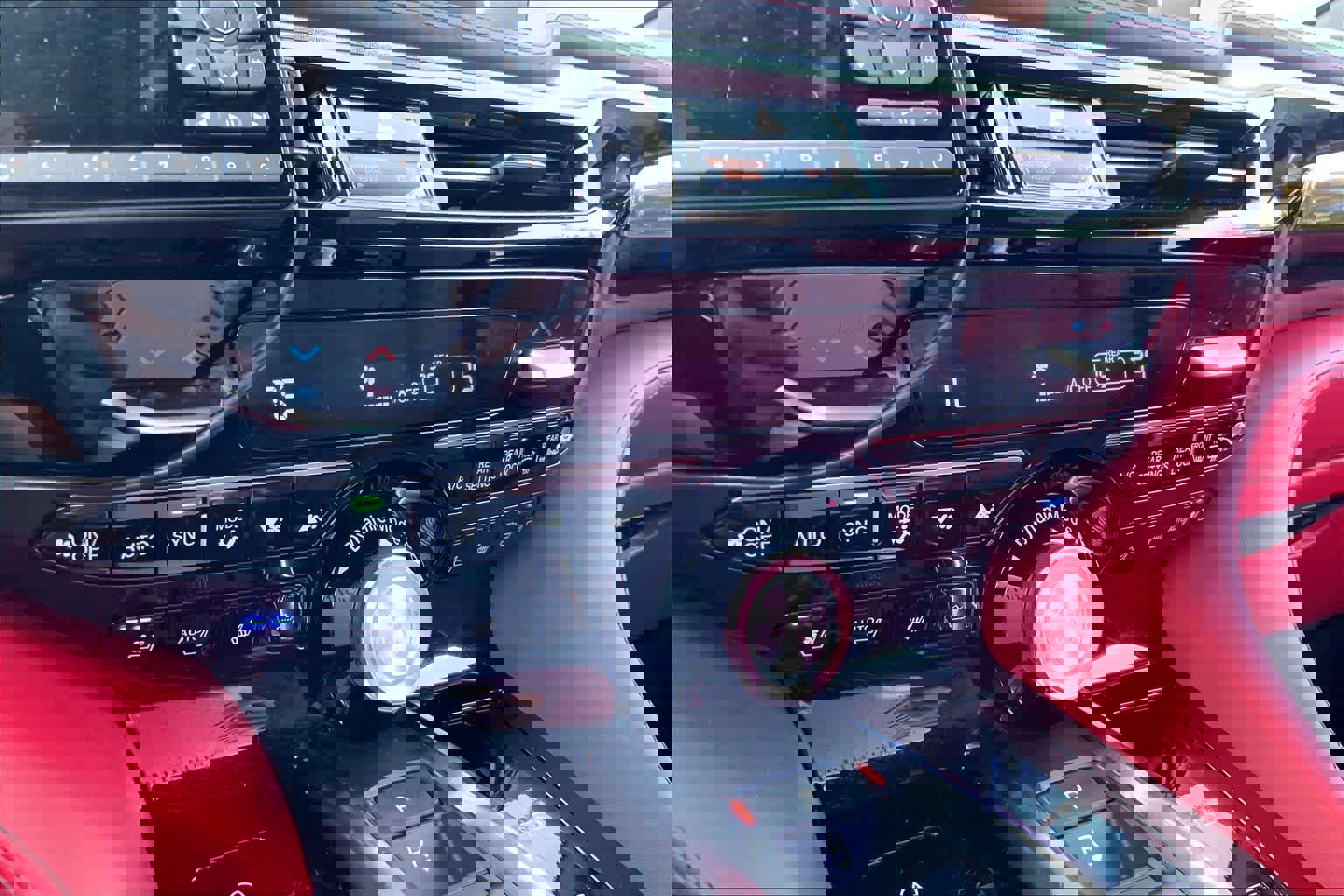 Used 2025 Acura MDX A-Spec image 34