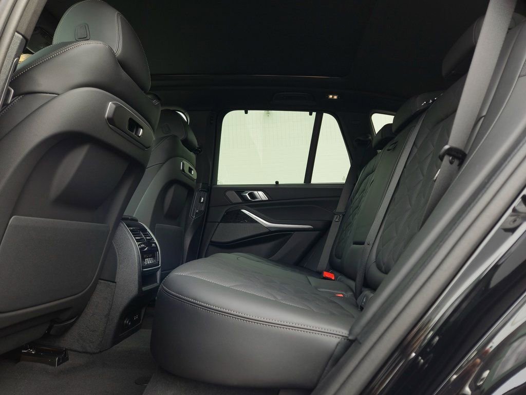 New 2026 BMW X5 sDrive40i w/ M Sport Package image 15