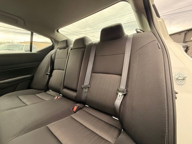 Used 2024 Nissan Altima 2.5 SV image 15