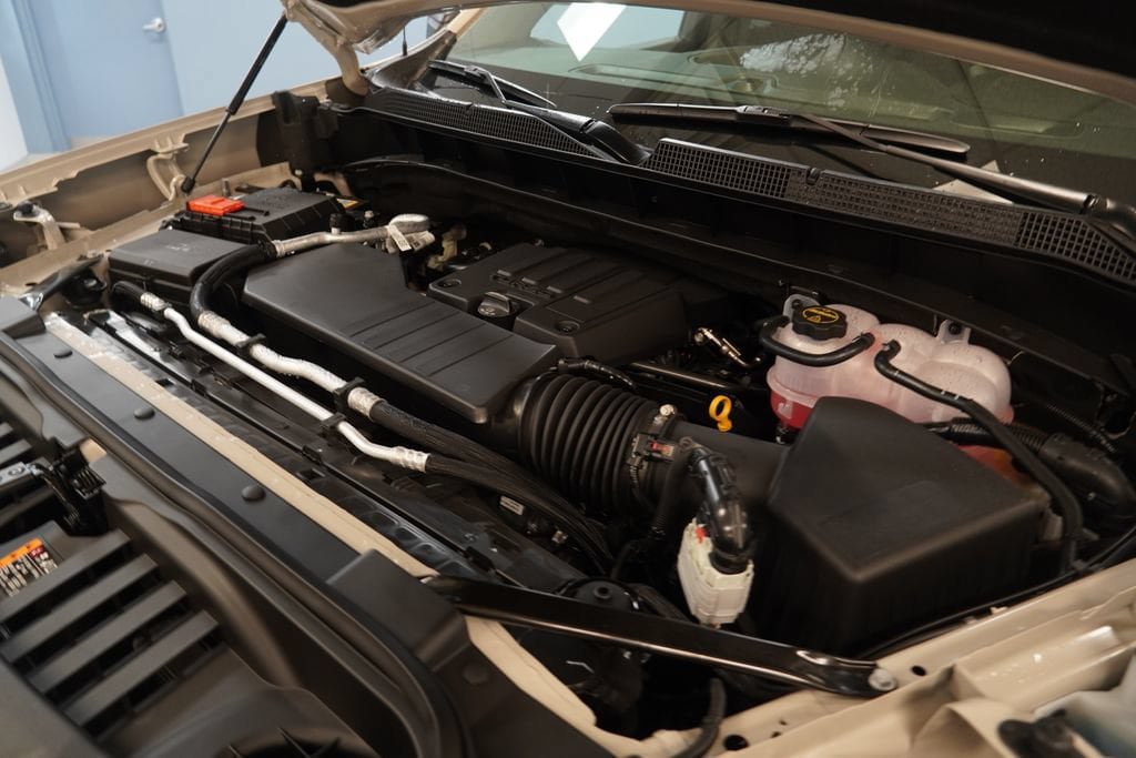 New 2026 Chevrolet Silverado 1500 Custom w/ Turbomax Blackout Package AWD/4WD image 15