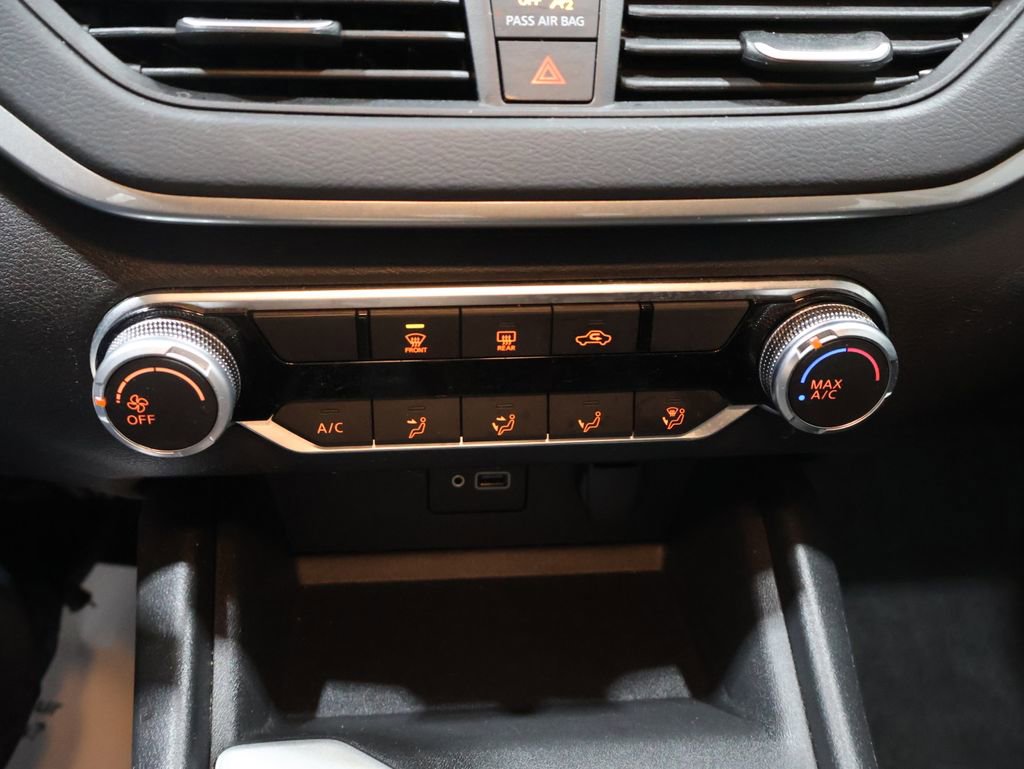 Used 2024 Nissan Altima 2.5 S FWD image 24