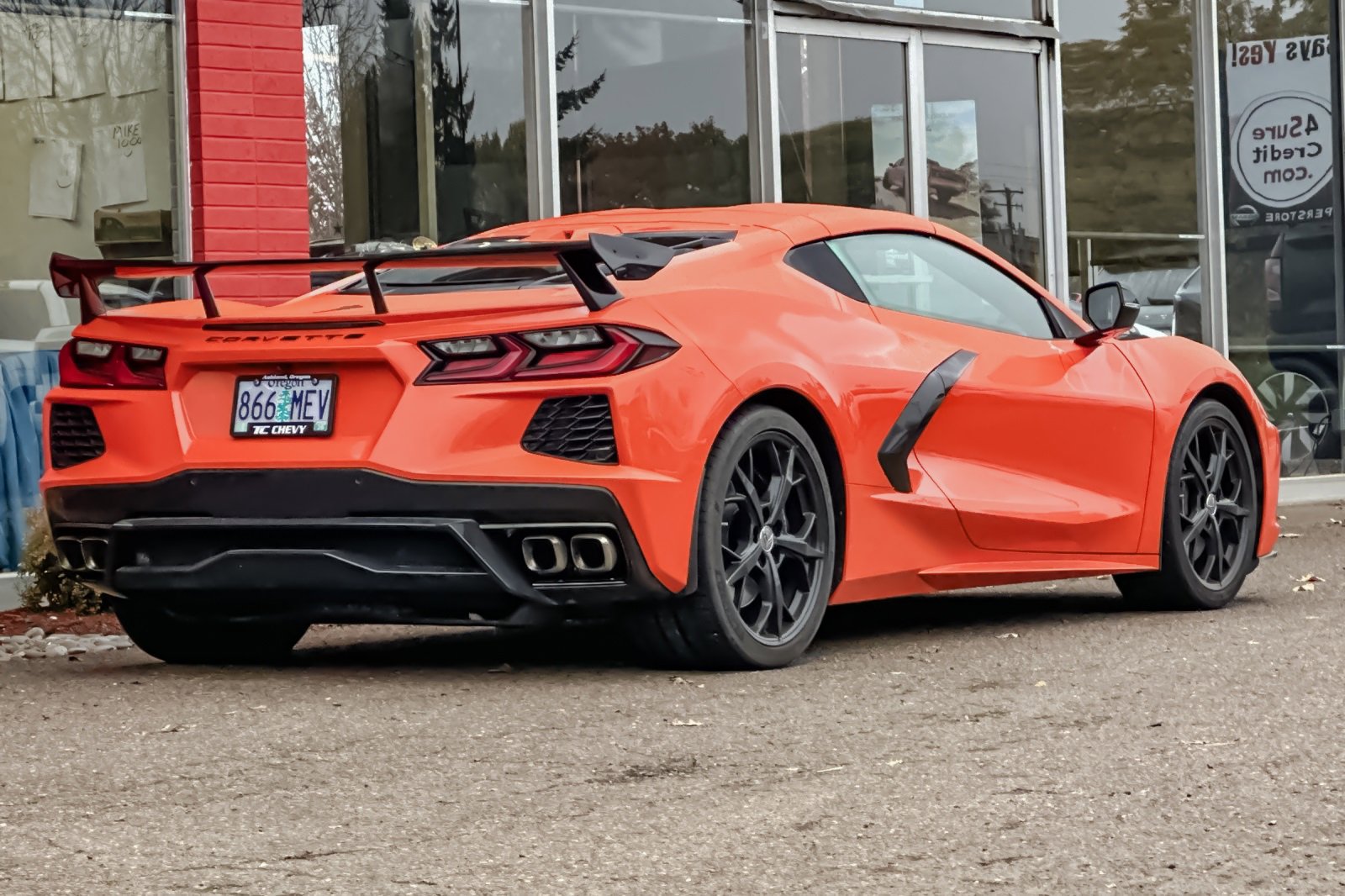 Used 2020 Chevrolet Corvette Stingray Preferred Cpe w/ 2LT Preferred Equipment Group image 3