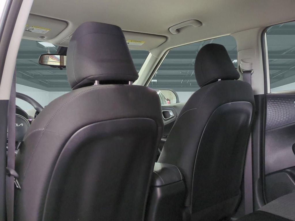 Used 2022 Kia Soul S image 27
