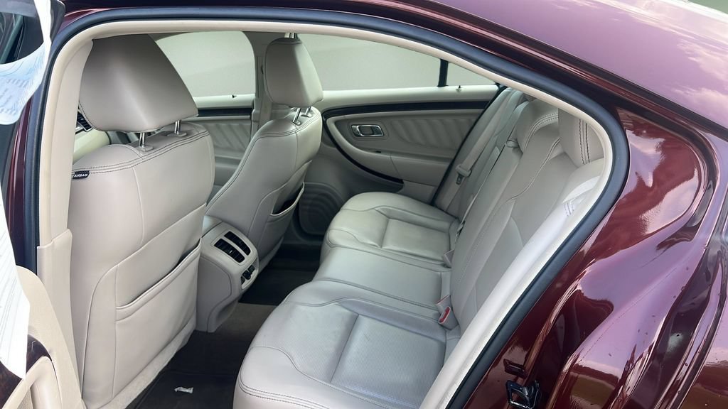 Used 2012 Ford Taurus Limited AWD/4WD image 10