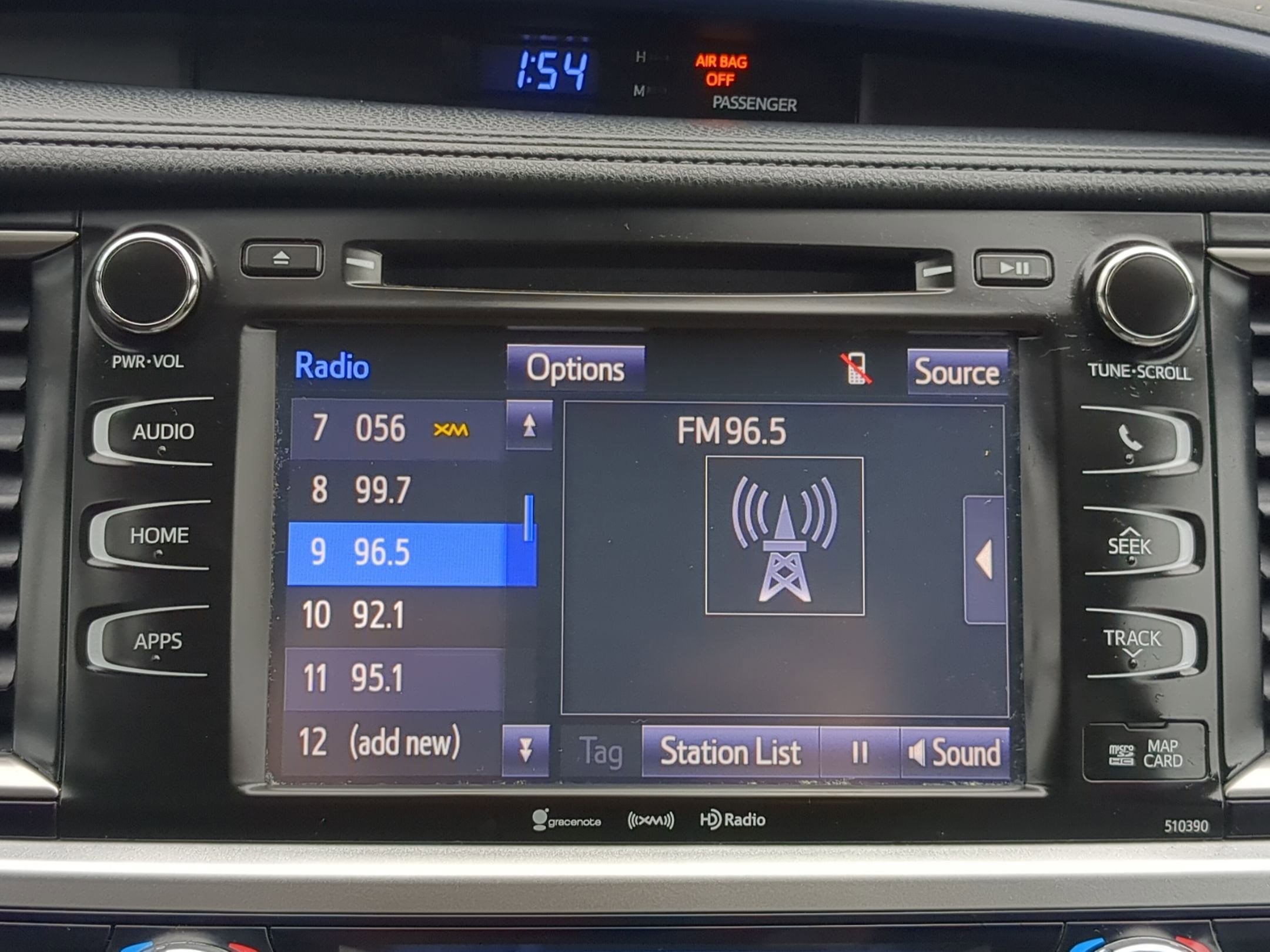 Used 2019 Toyota Highlander SE image 24