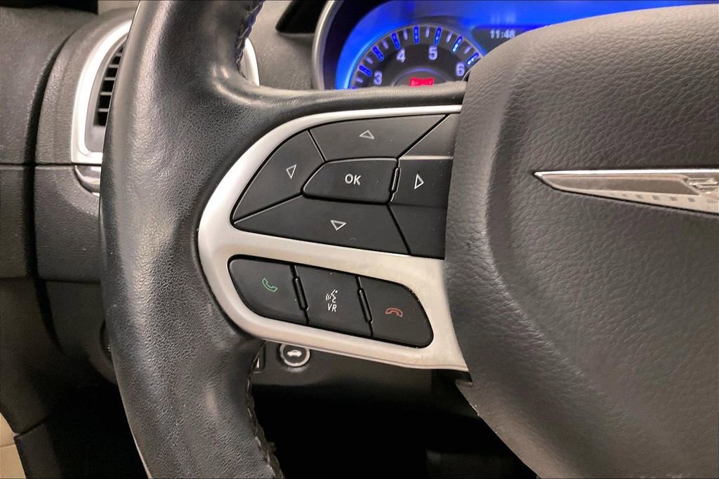 Used 2018 Chrysler 300 Limited w/ Light Group image 18