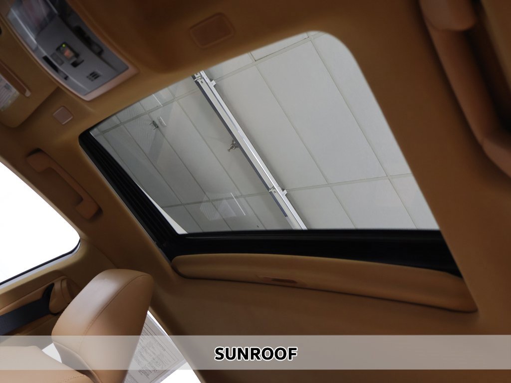 Used 2023 Lexus ES 350 w/ Premium Package image 3