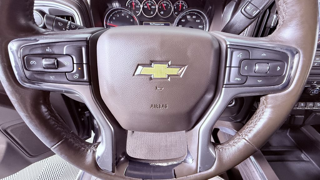 Used 2020 Chevrolet Silverado 1500 LTZ AWD/4WD image 10