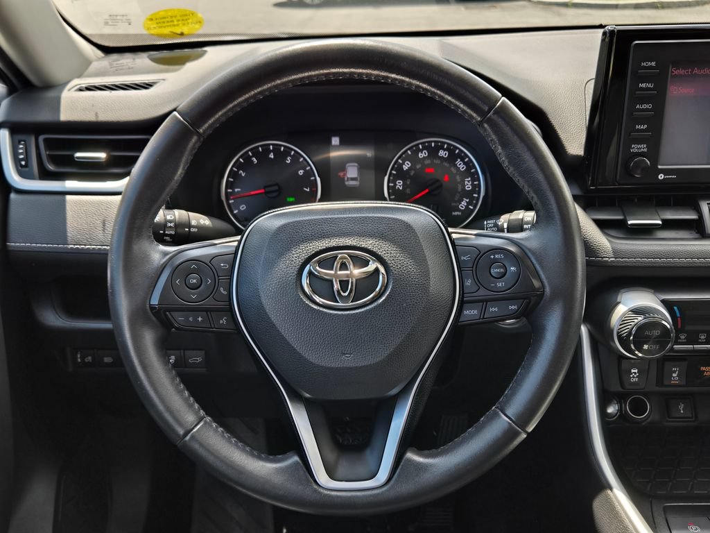 Used 2020 Toyota RAV4 XLE Premium AWD/4WD image 21