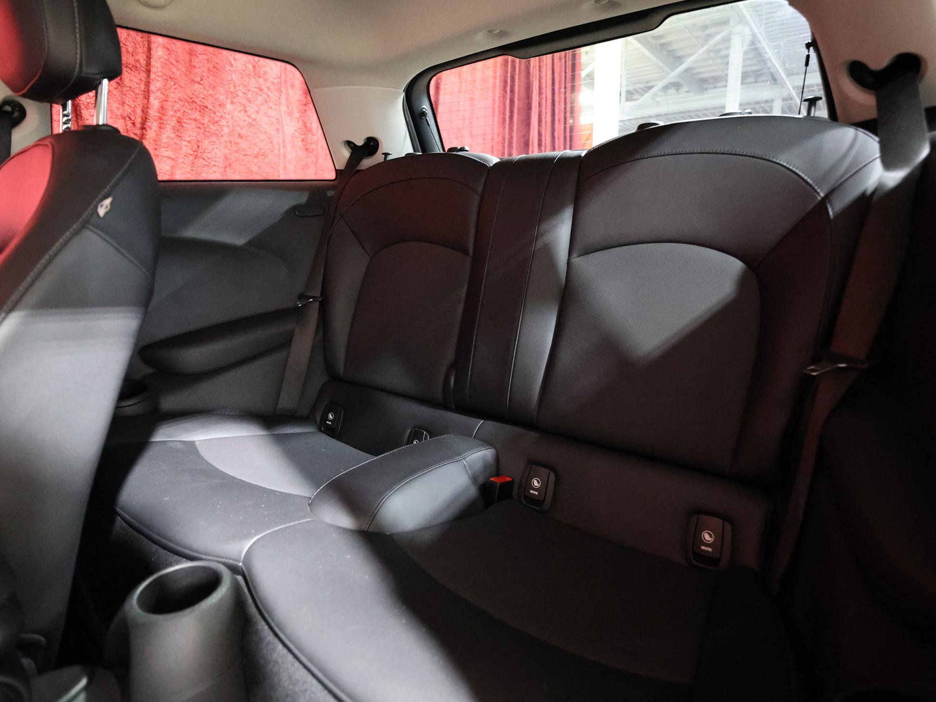 Used 2015 MINI Cooper 2-Door Hardtop image 14