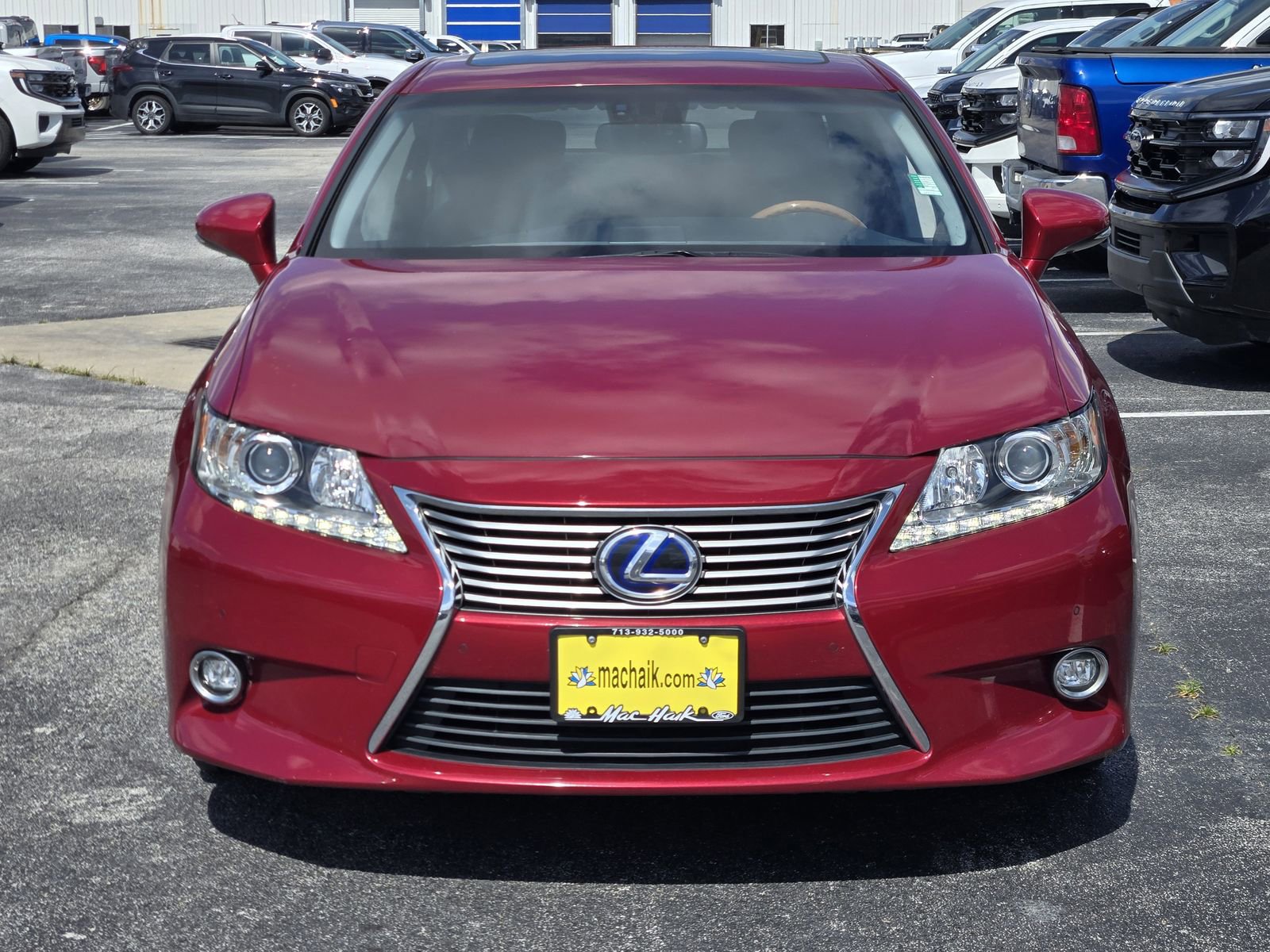 Used 2014 Lexus ES 300h w/ Luxury Package w/Bamboo Trim FWD image 2