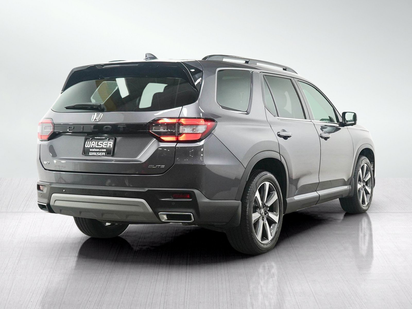 Used 2024 Honda Pilot Elite image 5